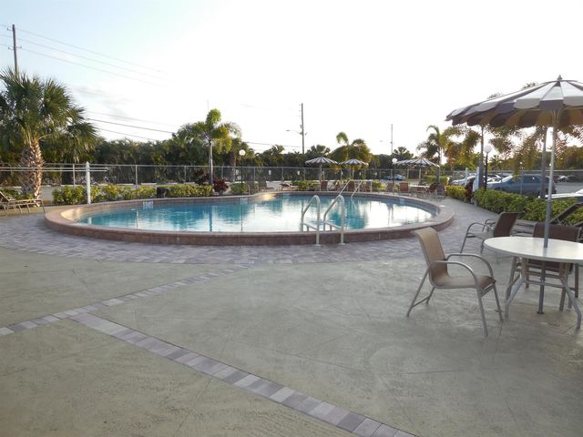 405 Southampton A, West Palm Beach, FL 33417