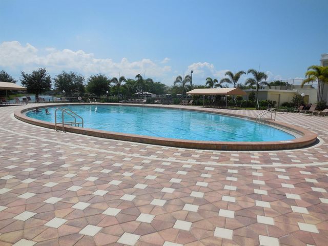 405 Southampton A, West Palm Beach, FL 33417