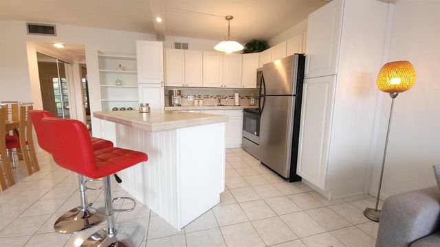405 Southampton A, West Palm Beach, FL 33417
