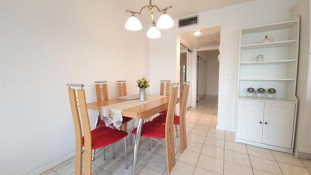 405 Southampton A, West Palm Beach, FL 33417
