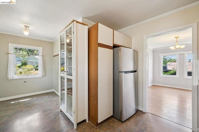7526 Greenly DR, Oakland, CA 94605