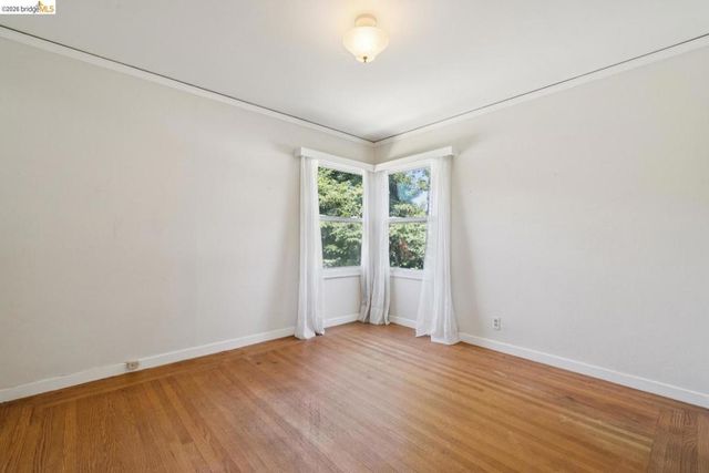 7526 Greenly DR, Oakland, CA 94605