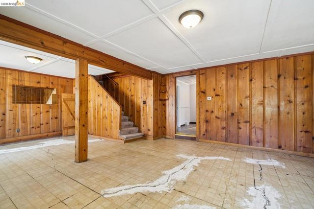 7526 Greenly DR, Oakland, CA 94605