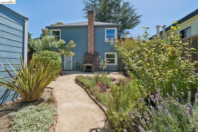 7526 Greenly DR, Oakland, CA 94605