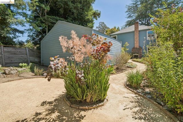 7526 Greenly DR, Oakland, CA 94605
