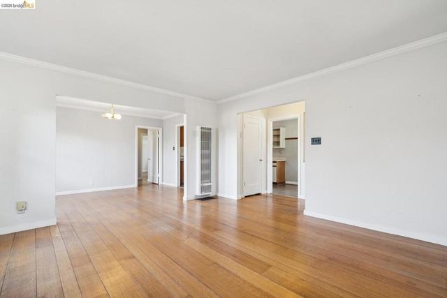 7526 Greenly DR, Oakland, CA 94605