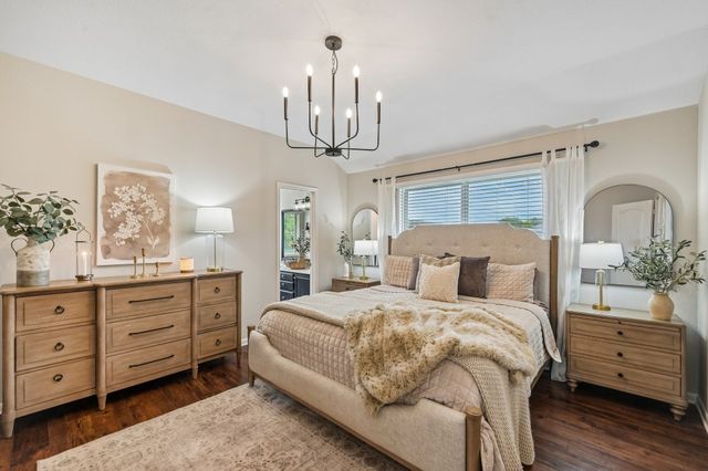 911 High Point Drive, Midlothian, TX 76065