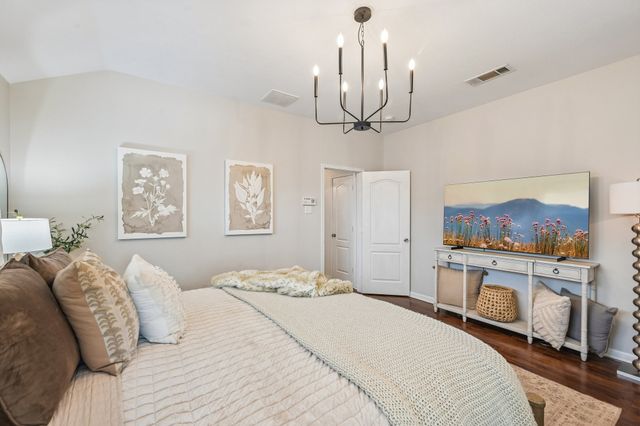911 High Point Drive, Midlothian, TX 76065