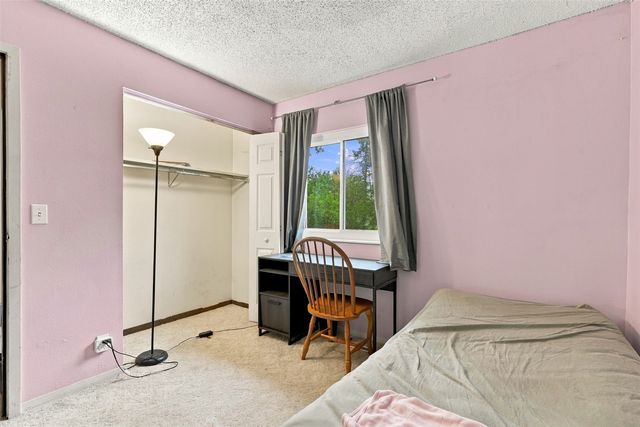 3720 Blue Mound Drive NE, Cedar Rapids, IA 52402