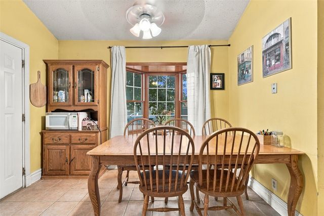 3720 Blue Mound Drive NE, Cedar Rapids, IA 52402