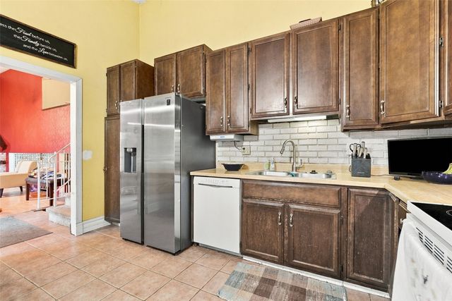 3720 Blue Mound Drive NE, Cedar Rapids, IA 52402