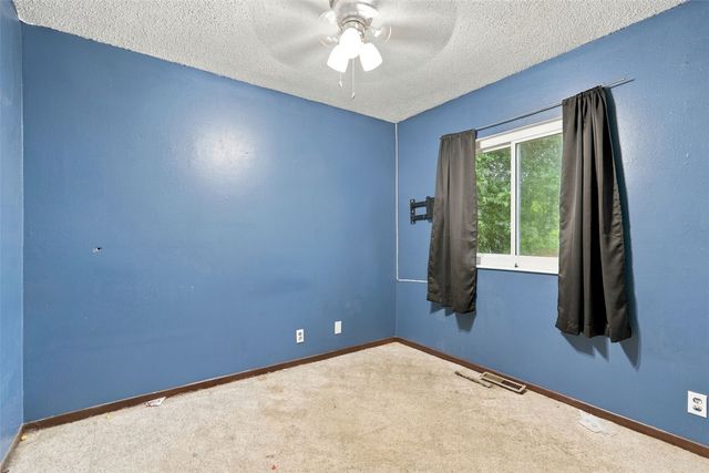 3720 Blue Mound Drive NE, Cedar Rapids, IA 52402