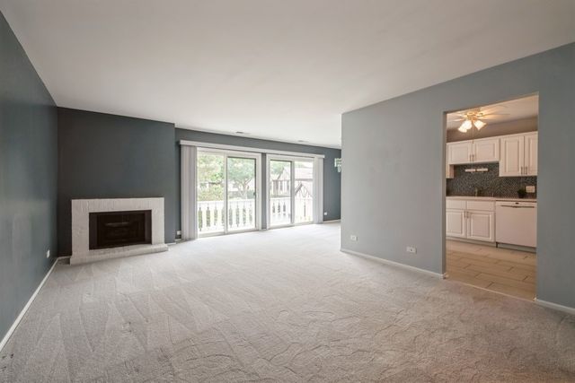 371 Southbury Court B2, Schaumburg, IL 60193