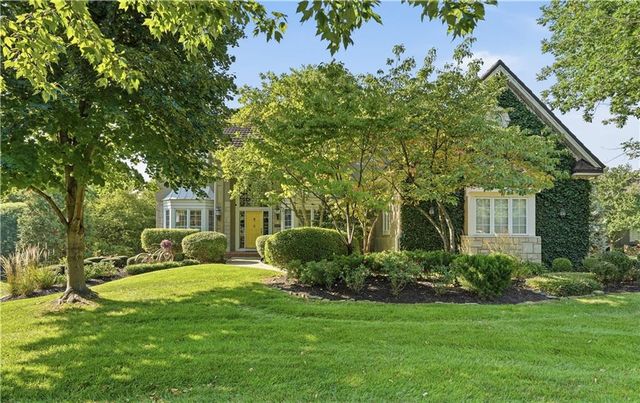 2645 W 139th Terrace, Leawood, KS 66224