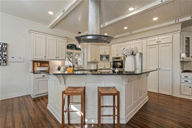 2645 W 139th Terrace, Leawood, KS 66224