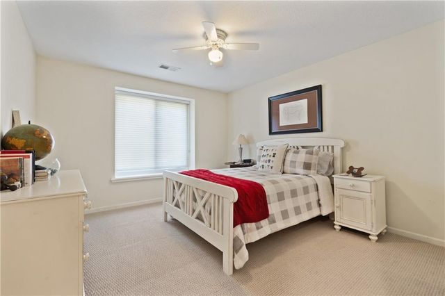 2645 W 139th Terrace, Leawood, KS 66224