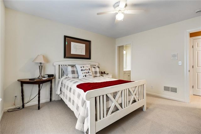 2645 W 139th Terrace, Leawood, KS 66224
