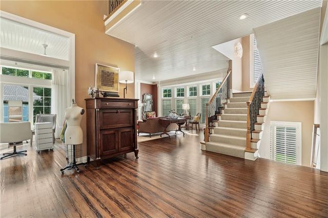 2645 W 139th Terrace, Leawood, KS 66224