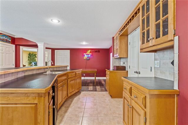 2645 W 139th Terrace, Leawood, KS 66224