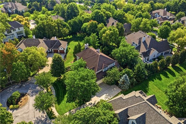 2645 W 139th Terrace, Leawood, KS 66224