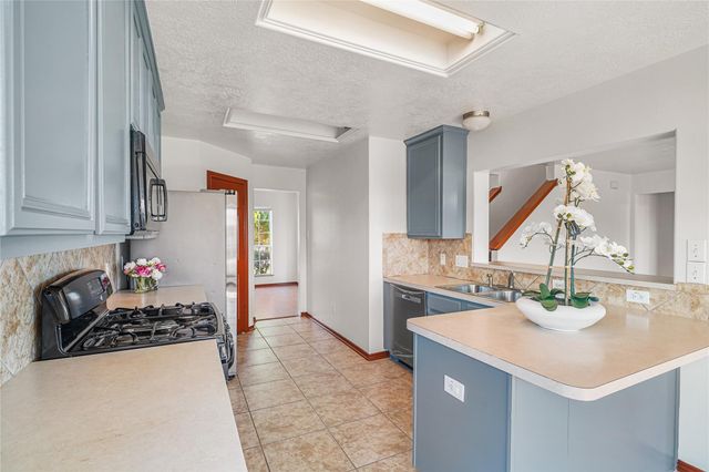 11354 Astoria Boulevard, Houston, TX 77089