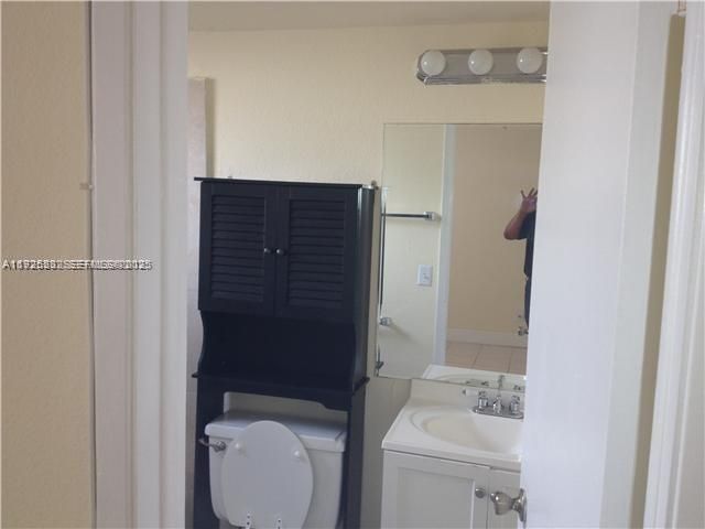 241 SE 9th Avenue 106, Pompano Beach, FL 33060