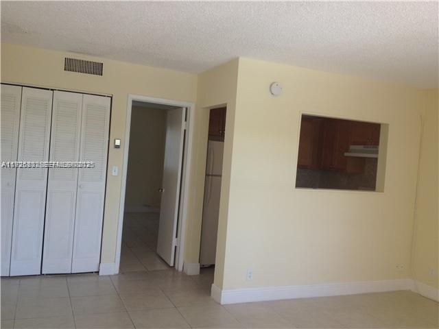 241 SE 9th Avenue 106, Pompano Beach, FL 33060