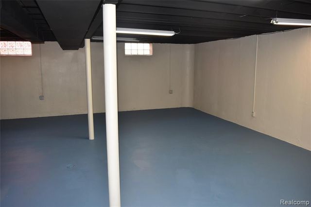 22608 Raymond Court, Saint Clair Shores, MI 48082