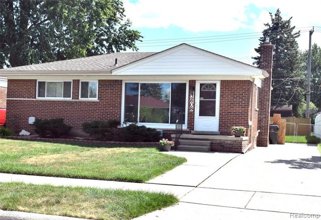 22608 Raymond Court, Saint Clair Shores, MI 48082