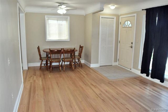 22608 Raymond Court, Saint Clair Shores, MI 48082