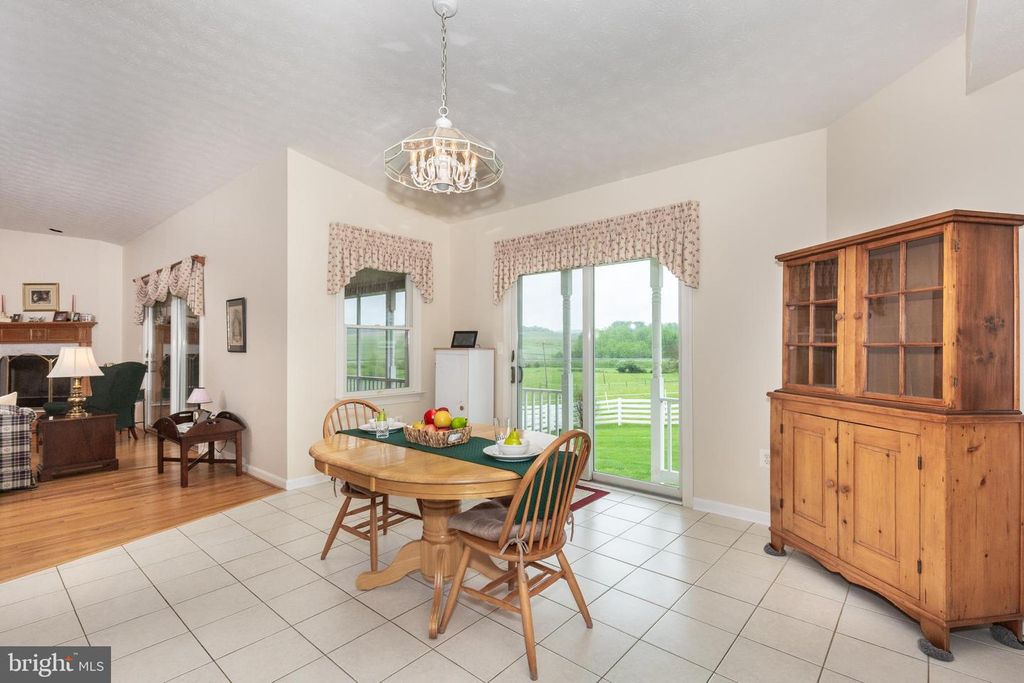 Image 18 of property listing at 969 BACHMANS VALLEY RD, Westminster, MD 21158