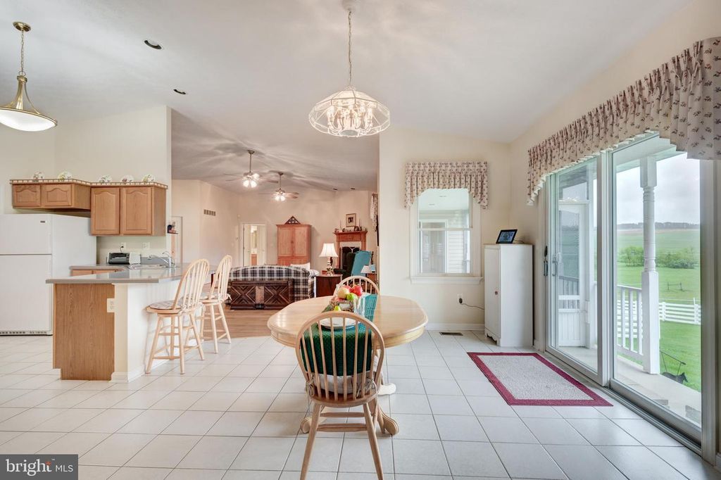 Image 21 of property listing at 969 BACHMANS VALLEY RD, Westminster, MD 21158