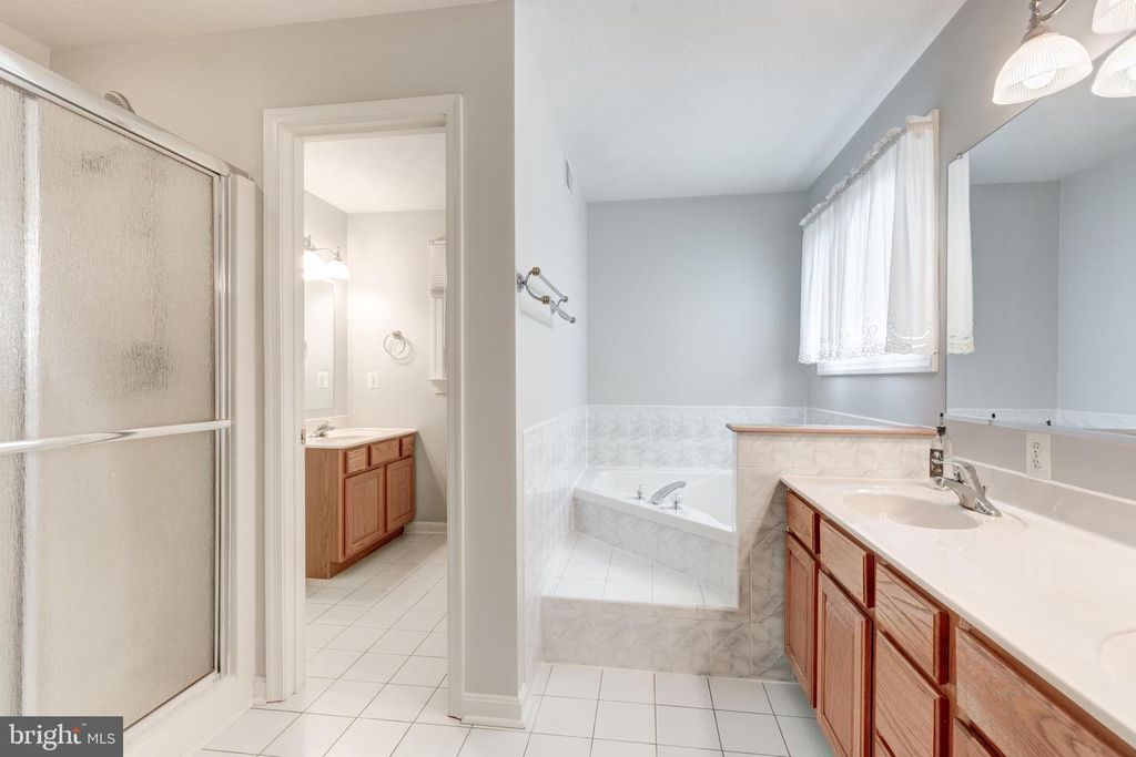 Image 31 of property listing at 969 BACHMANS VALLEY RD, Westminster, MD 21158