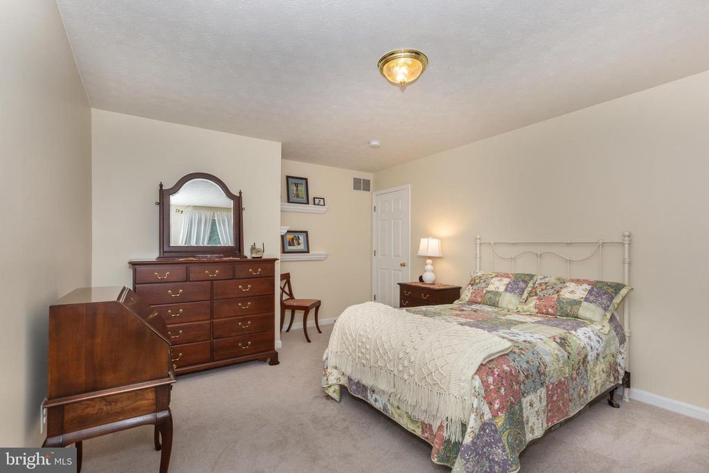 Image 38 of property listing at 969 BACHMANS VALLEY RD, Westminster, MD 21158