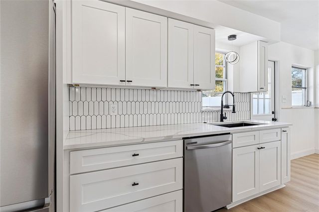 3303 W LEILA AVE, Tampa, FL 33611