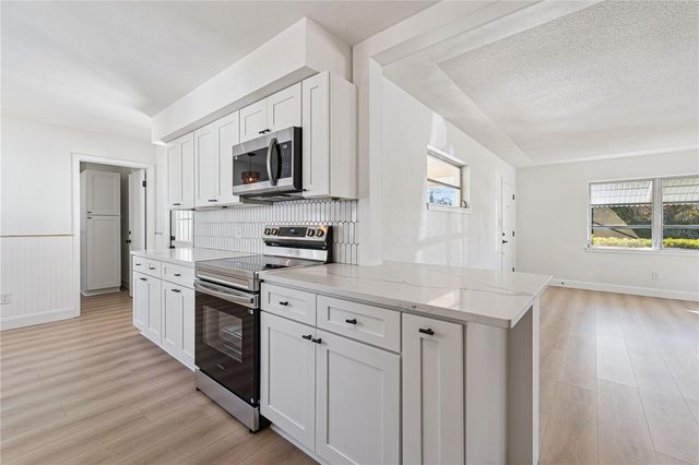 3303 W LEILA AVE, Tampa, FL 33611