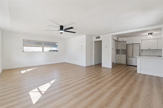 3303 W LEILA AVE, Tampa, FL 33611