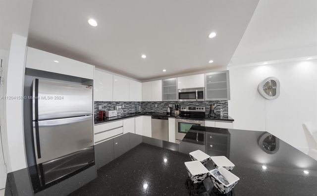 5601 Collins Ave 1603, Miami Beach, FL 33140