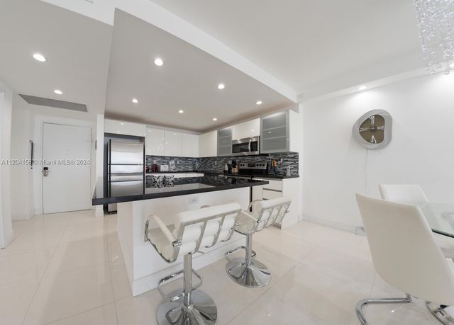 5601 Collins Ave 1603, Miami Beach, FL 33140