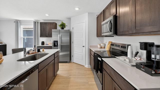 12517 RUSSIAN OLIVE Road, Jacksonville, FL 32218