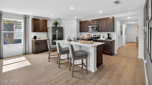 12517 RUSSIAN OLIVE Road, Jacksonville, FL 32218