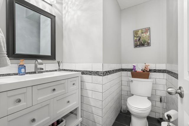 5129 Scott Path, Robbinsdale, MN 55422