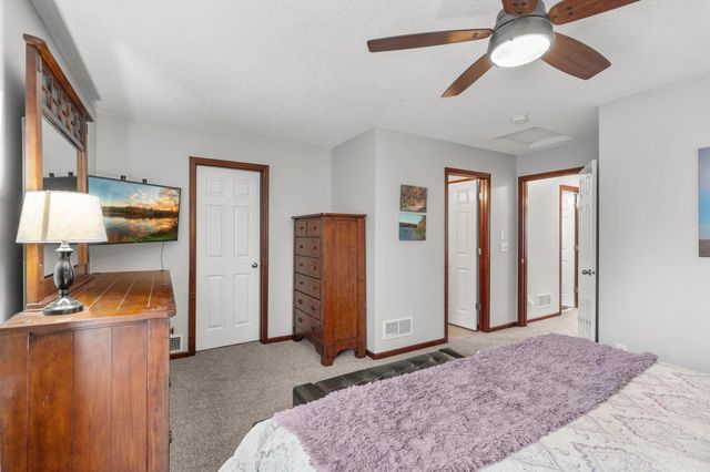 5129 Scott Path, Robbinsdale, MN 55422