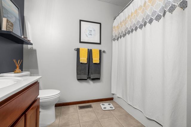 5129 Scott Path, Robbinsdale, MN 55422