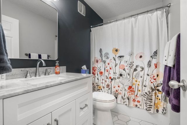 5129 Scott Path, Robbinsdale, MN 55422