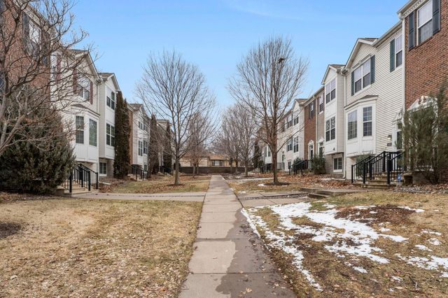 5129 Scott Path, Robbinsdale, MN 55422