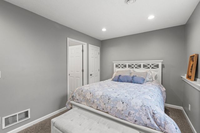 5129 Scott Path, Robbinsdale, MN 55422