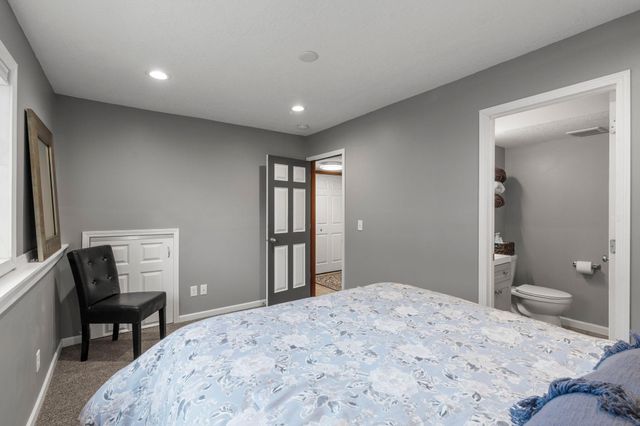 5129 Scott Path, Robbinsdale, MN 55422