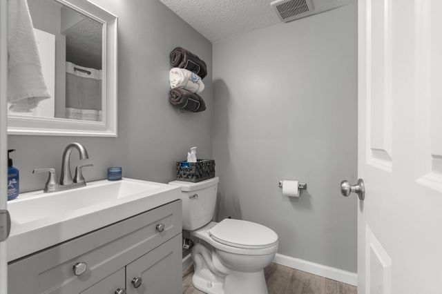 5129 Scott Path, Robbinsdale, MN 55422