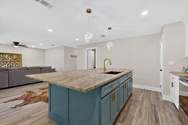 3406 Schwartz Avenue, Fort Worth, TX 76106